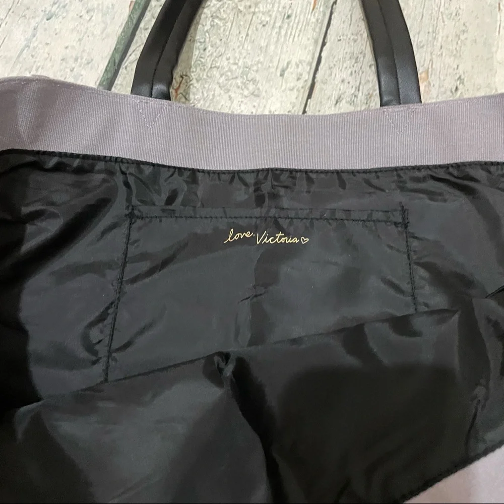 Victoria’s Secret tote beach bag large grey white striped black pocket summer - Picture 5 of 7